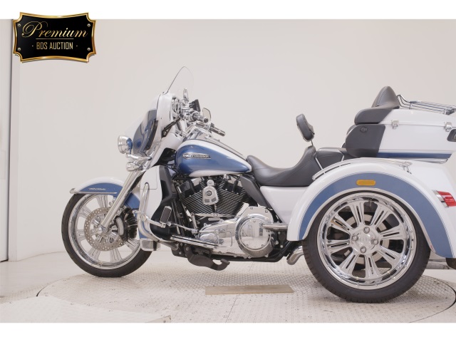 Harley-Davidson Tri Glide Ultra FLHTCUTG1690