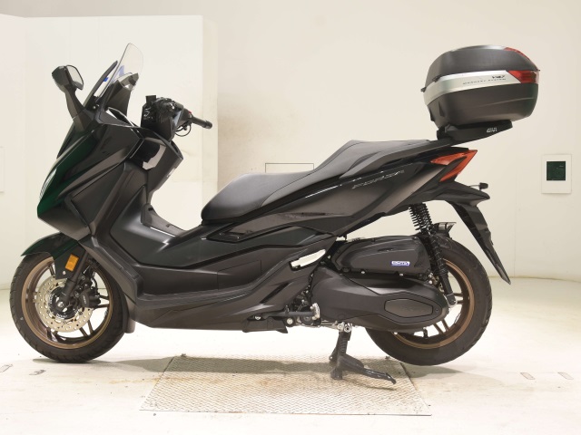 Honda FORZA -6
