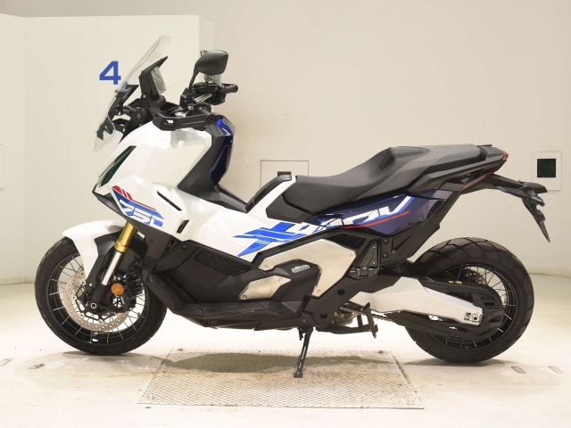 Honda X-ADV750-2