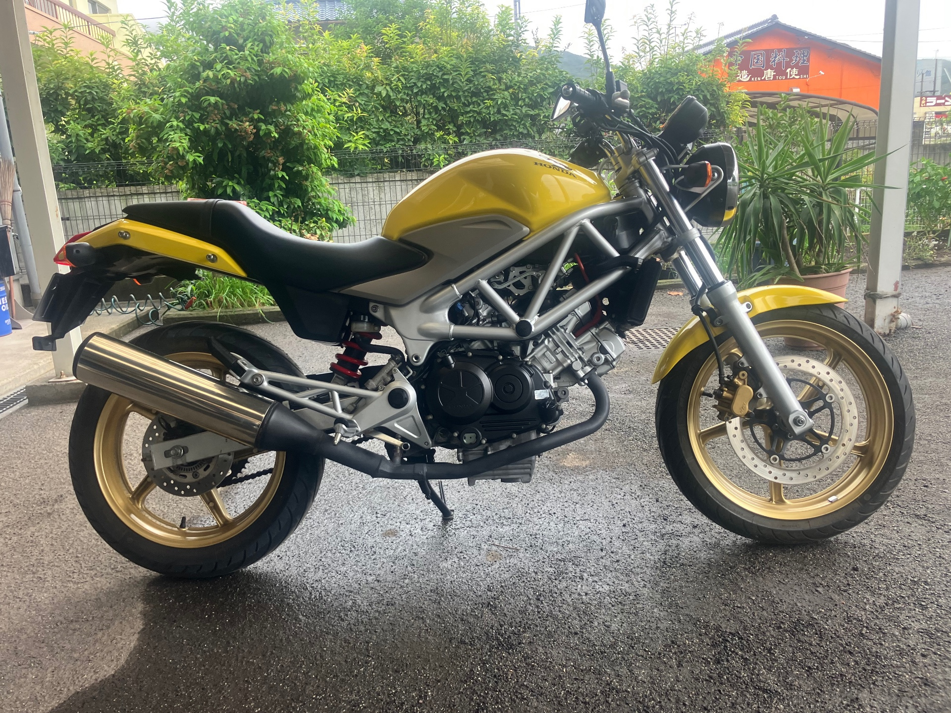 Honda VTR250