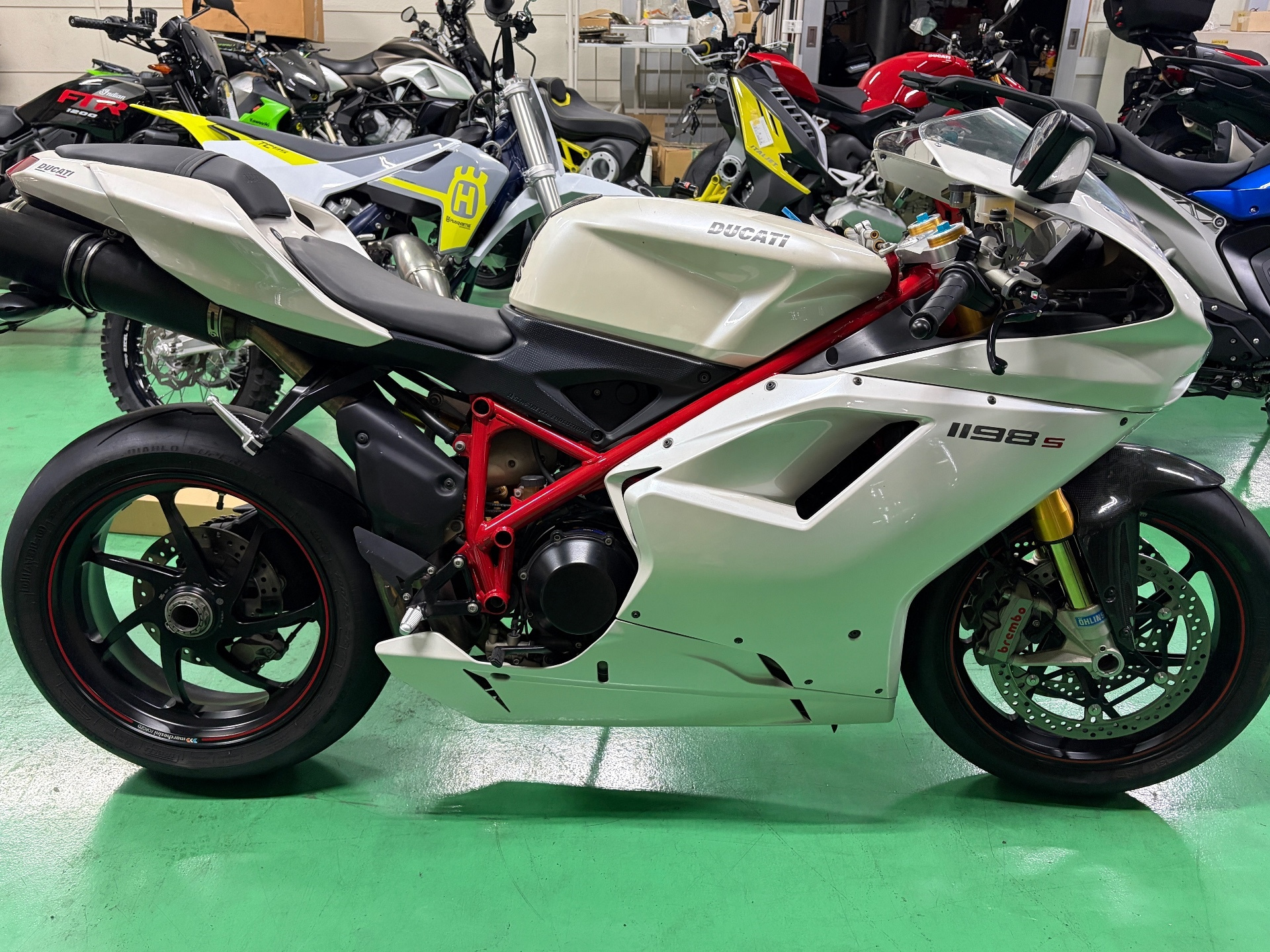 Ducati MONSTER 1200S