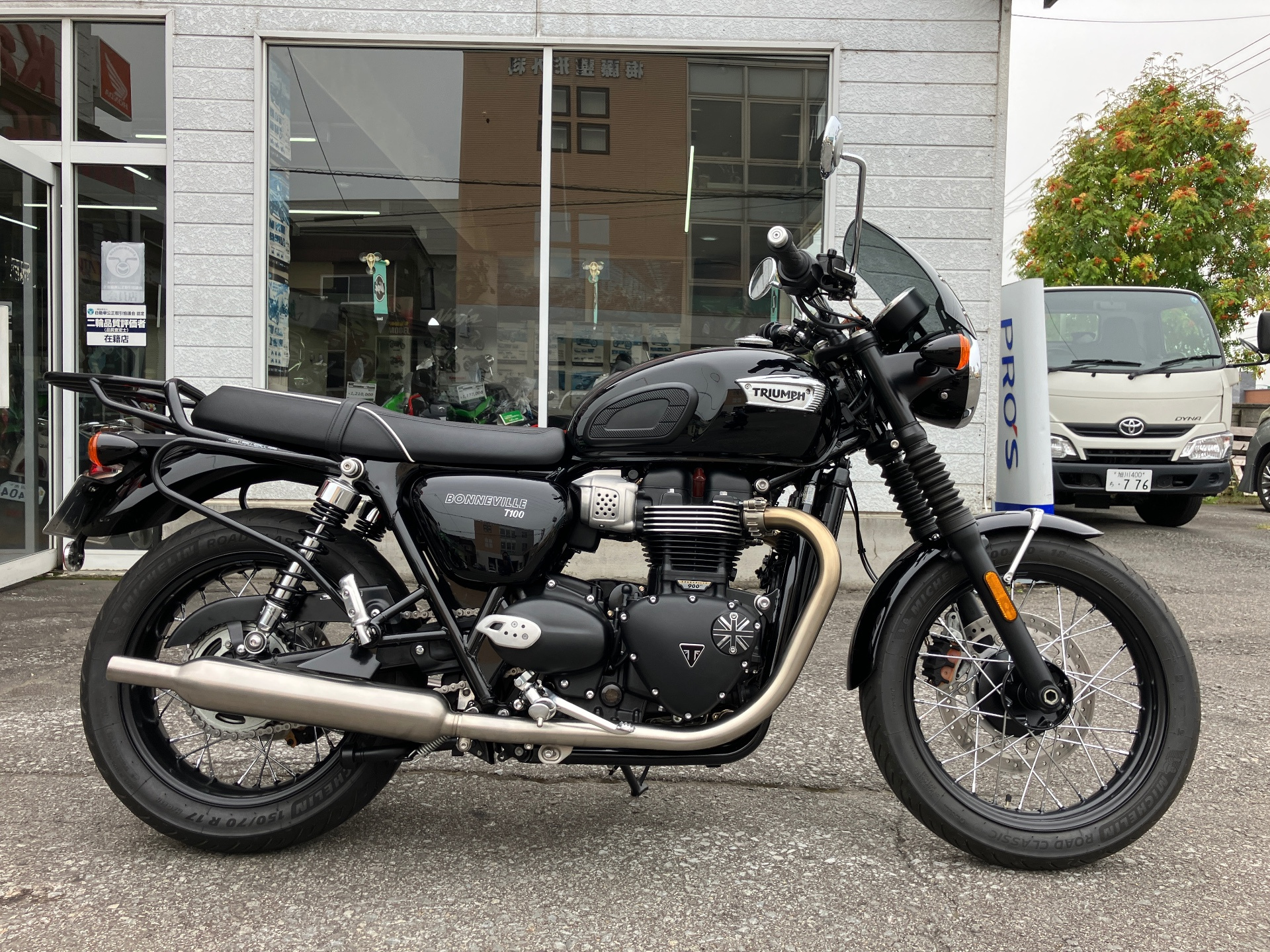 Triumph BONNEVILLE T100