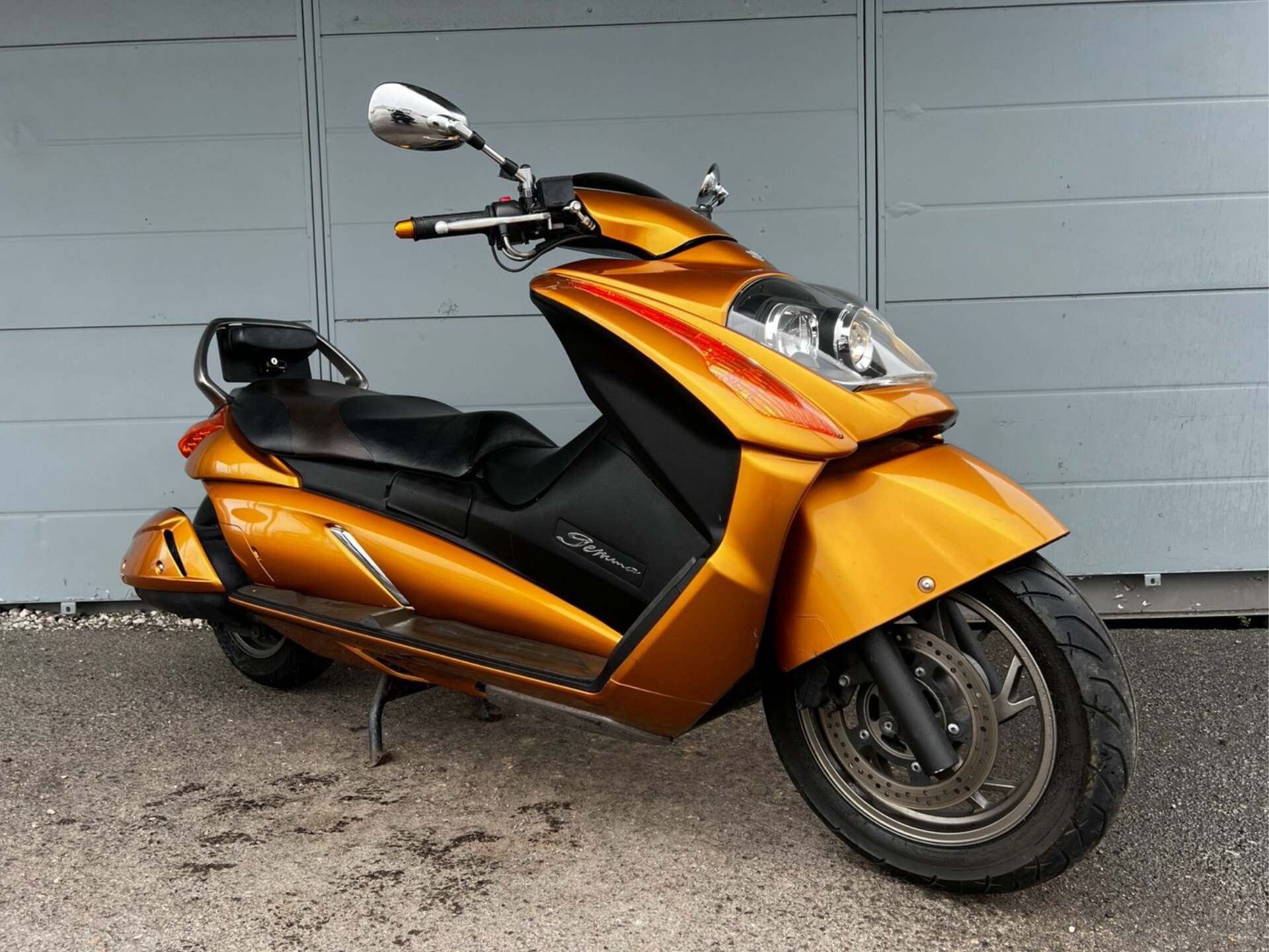 Suzuki GEMMA250