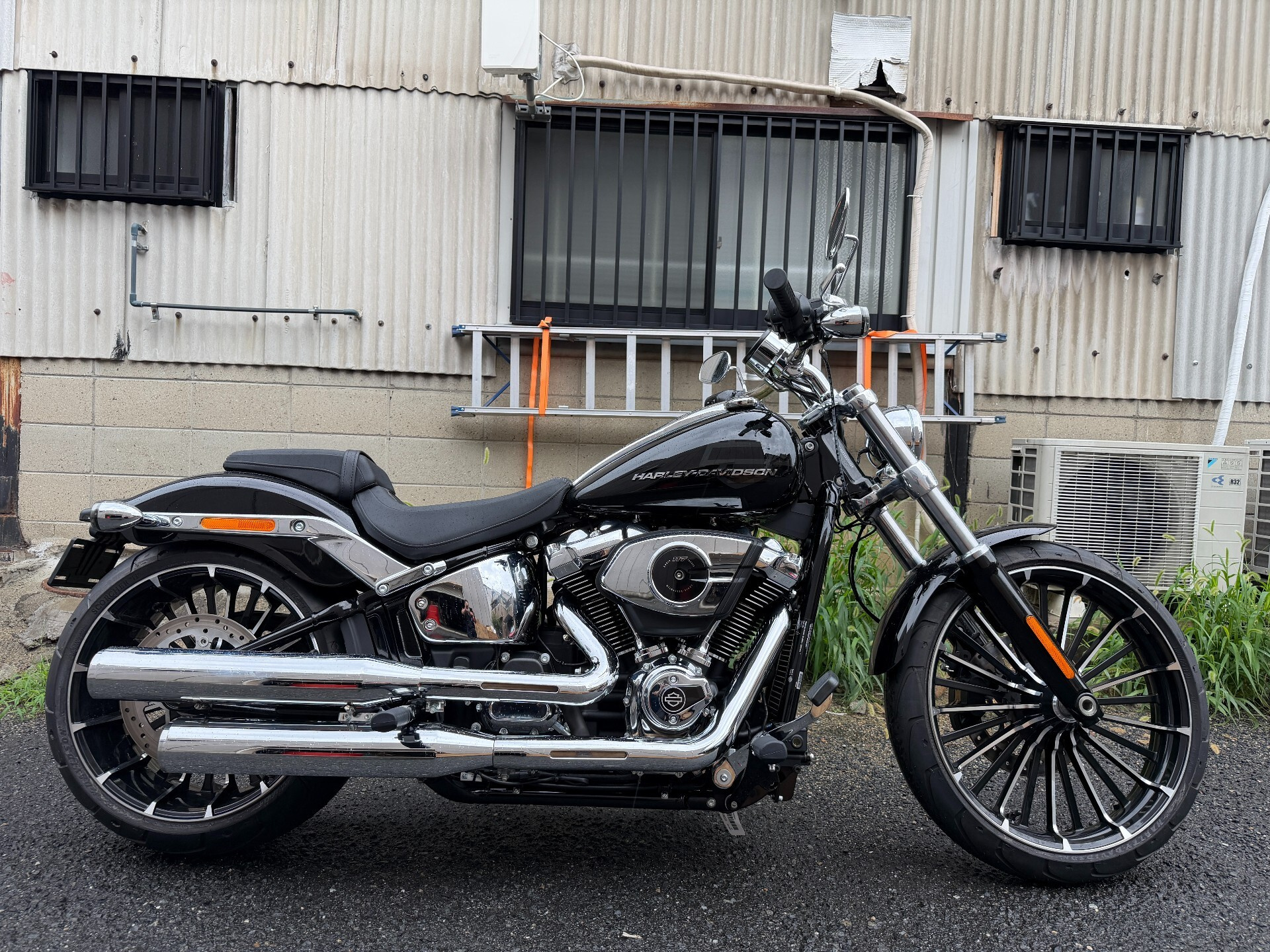 Harley-Davidson Breakout FXBR