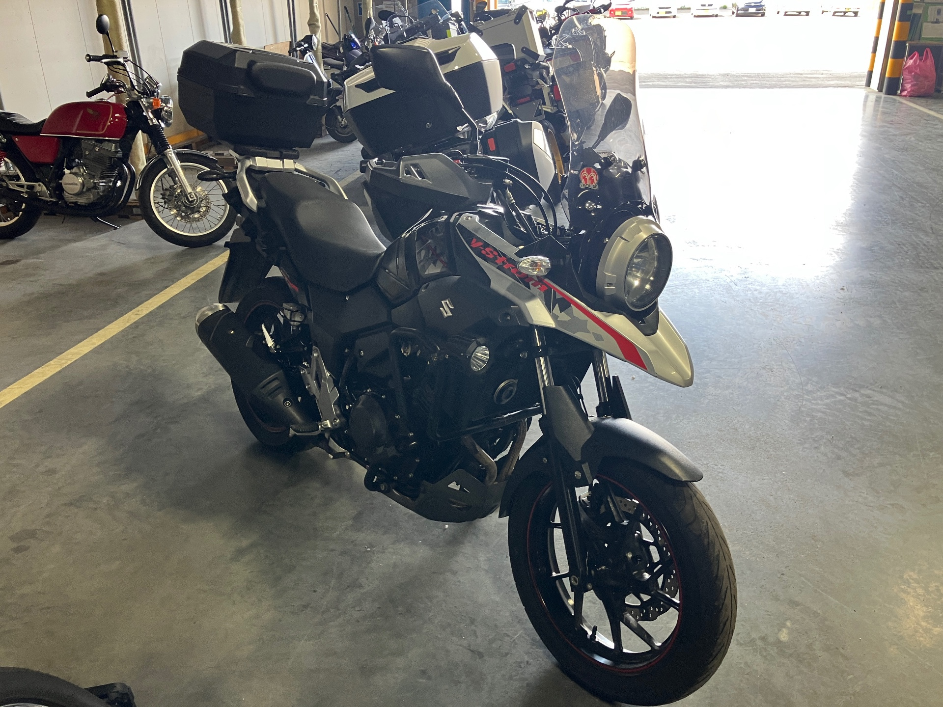 Suzuki V-STROM 250