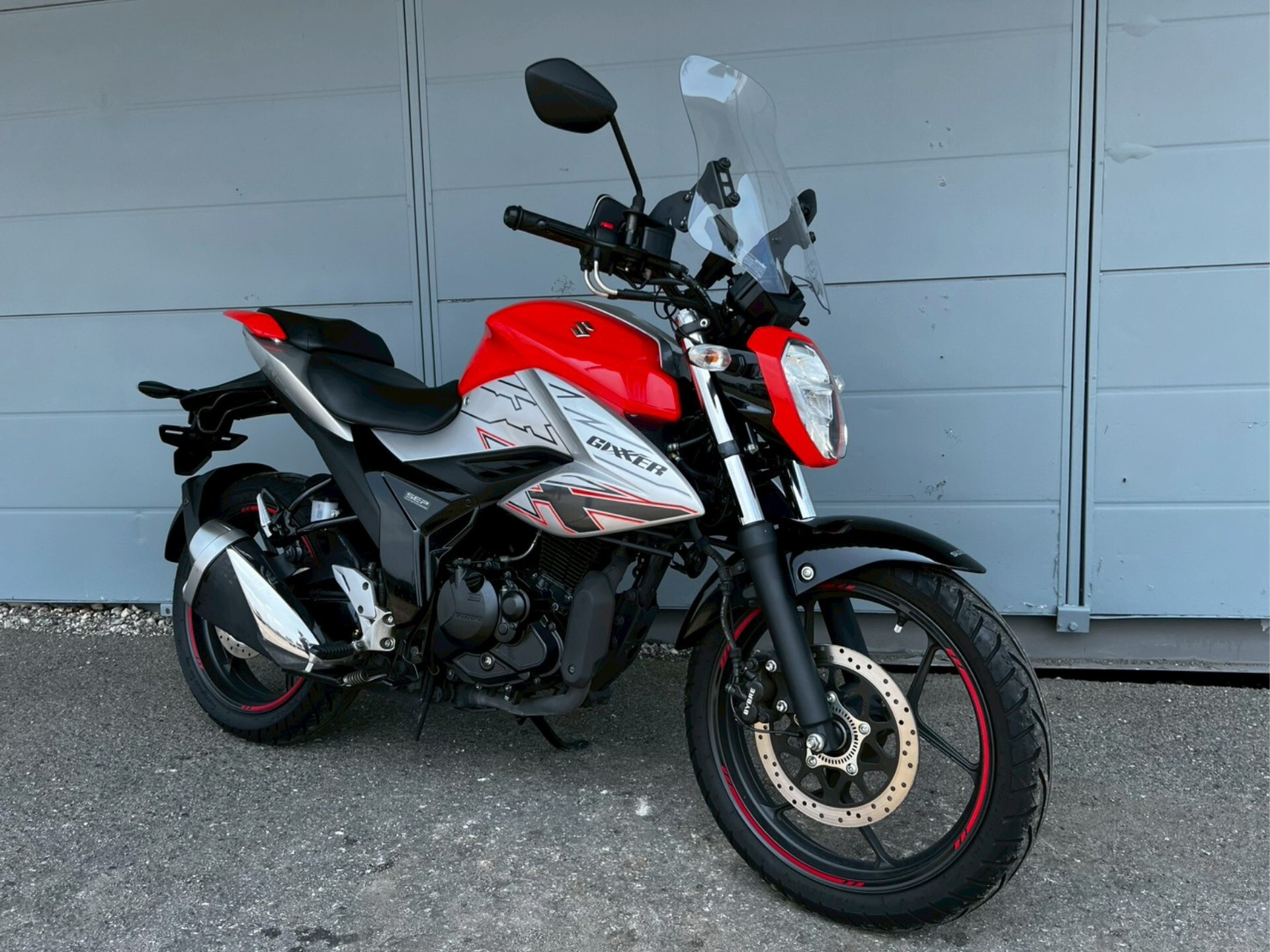 Suzuki GIXXER-150
