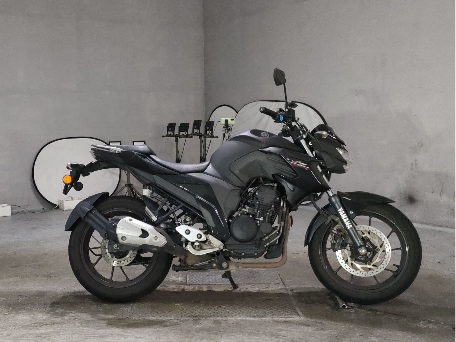 Yamaha FZ25