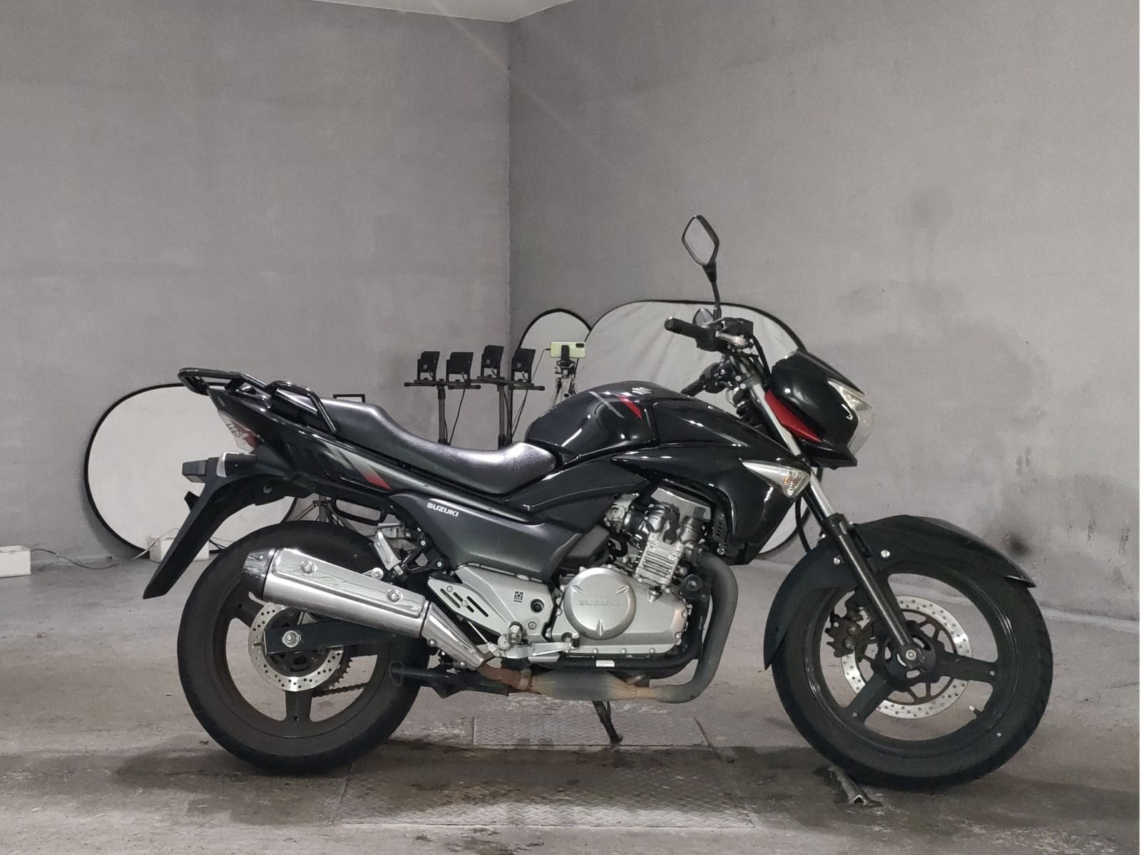 Suzuki GSR250