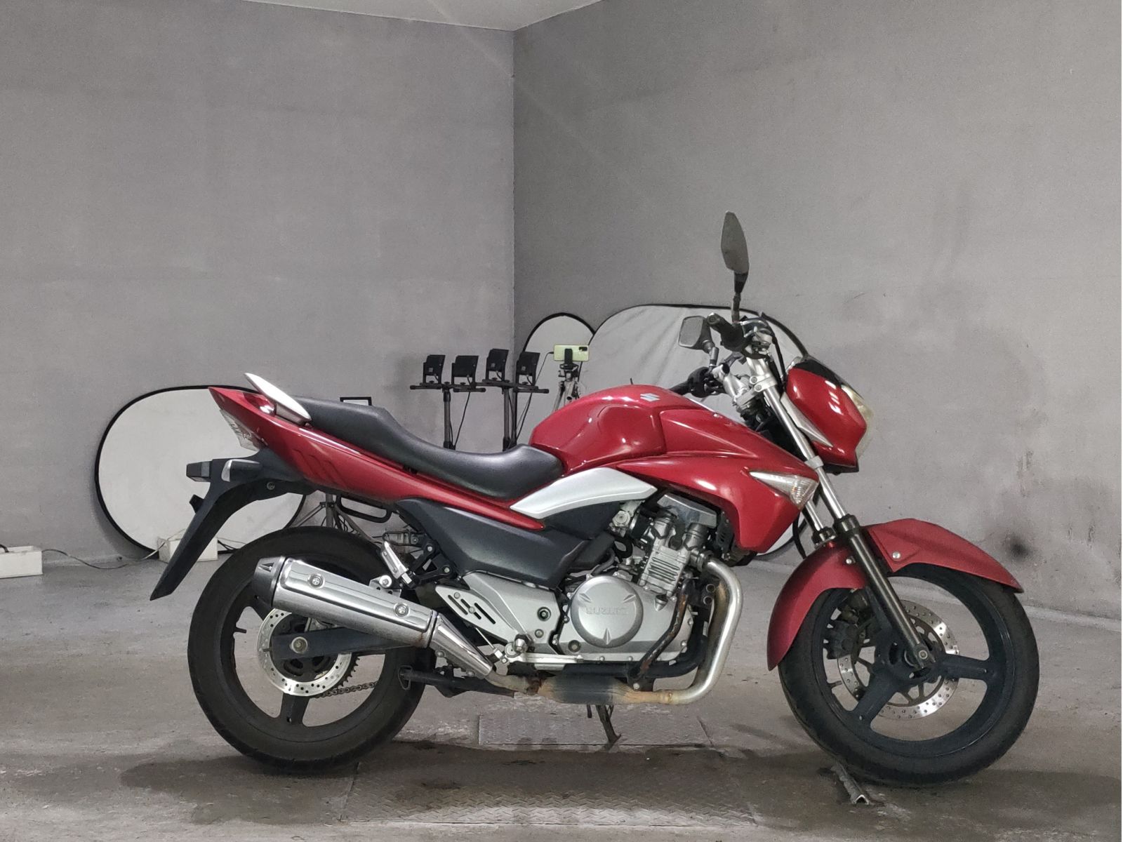 Suzuki GSR250