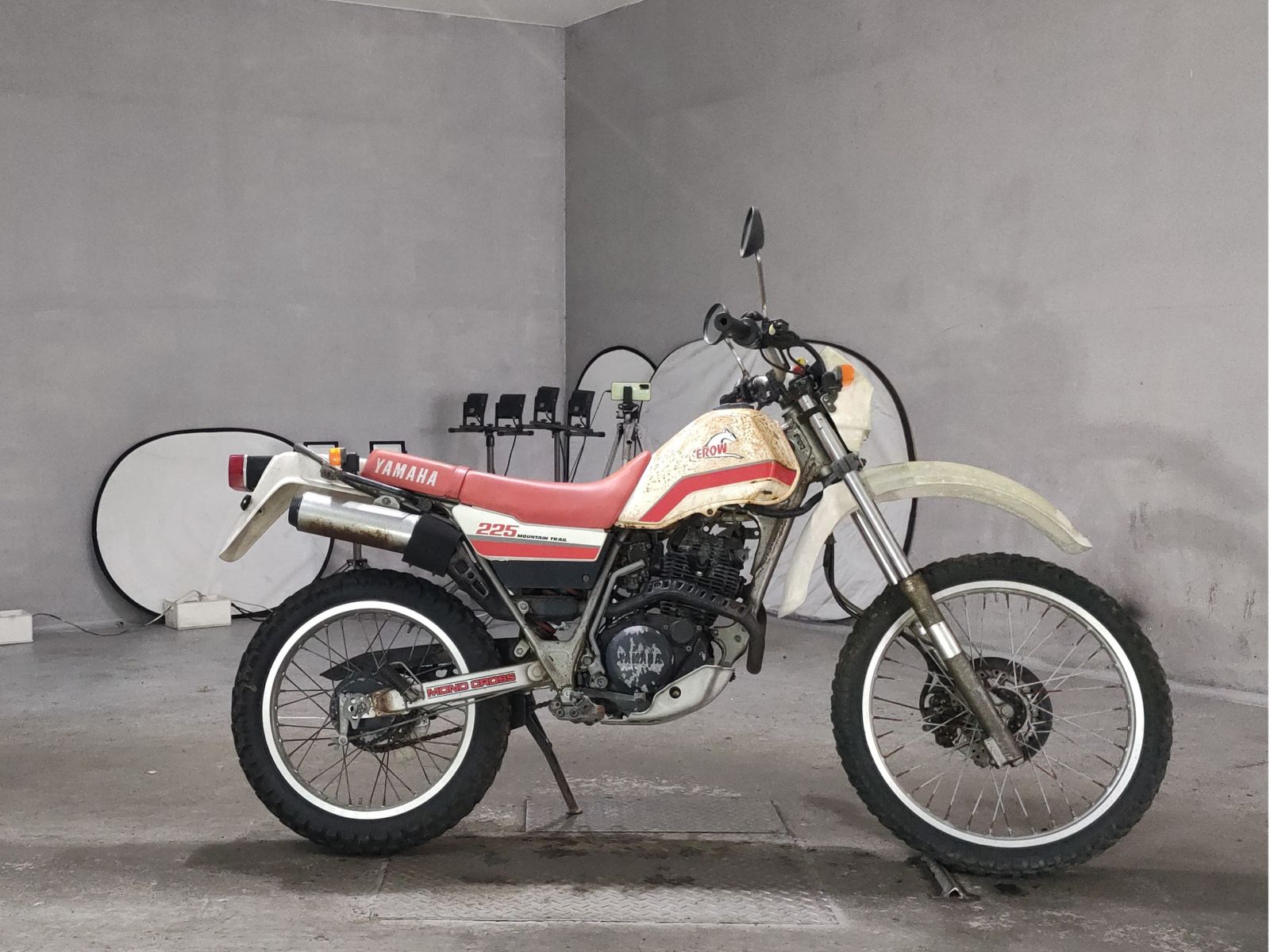 Yamaha SEROW 225