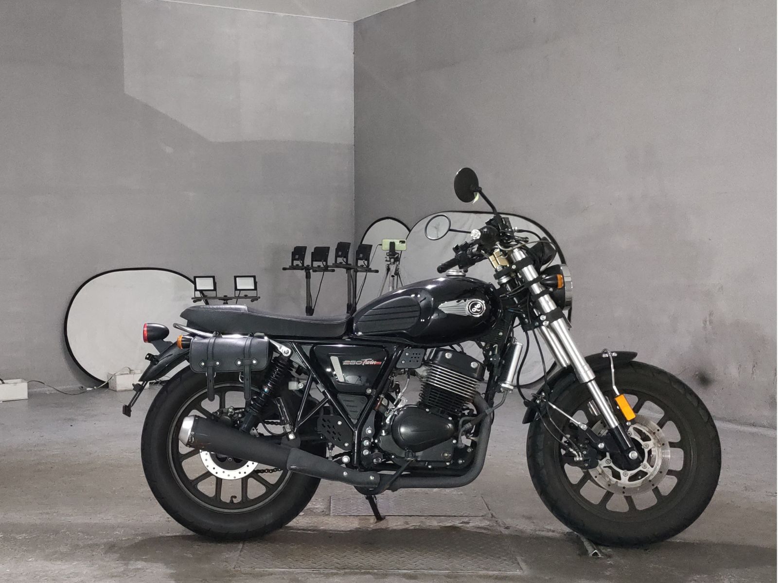 Kawasaki GPX LEGEND 250 TWIN