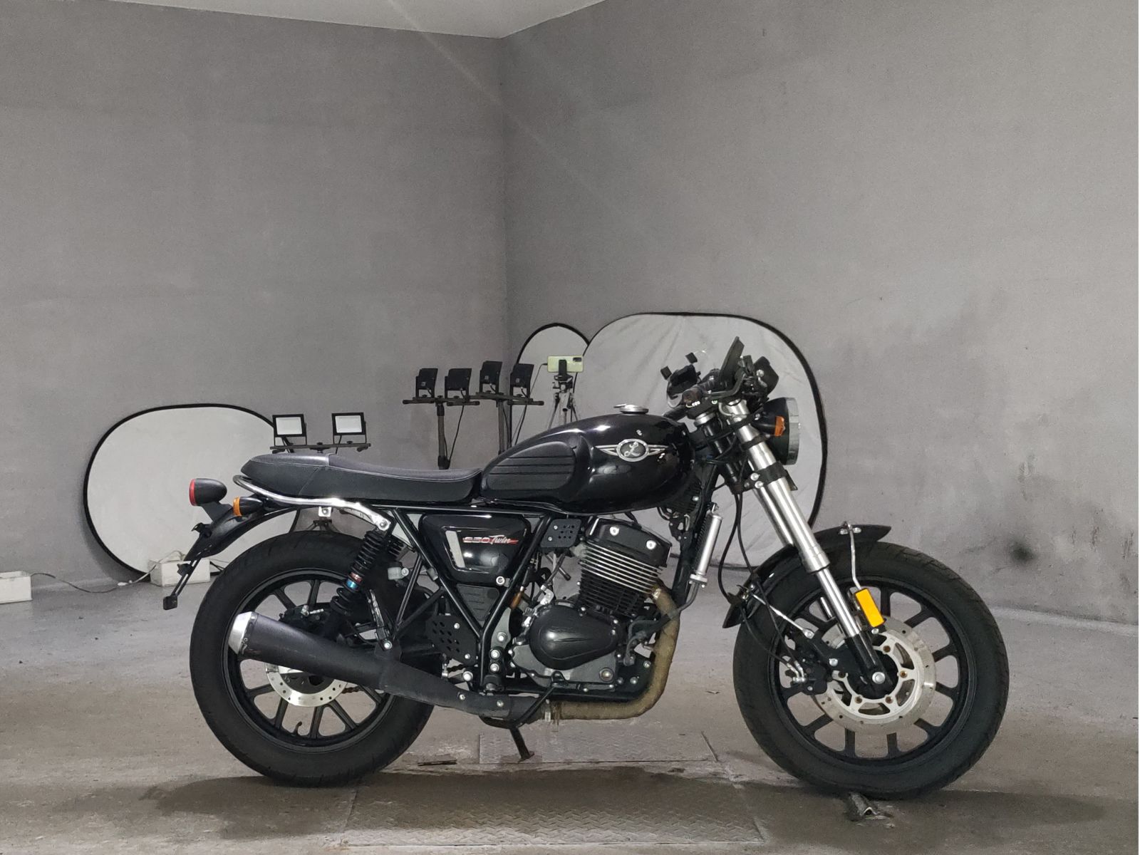 Kawasaki GPX LEGEND 250 TWIN