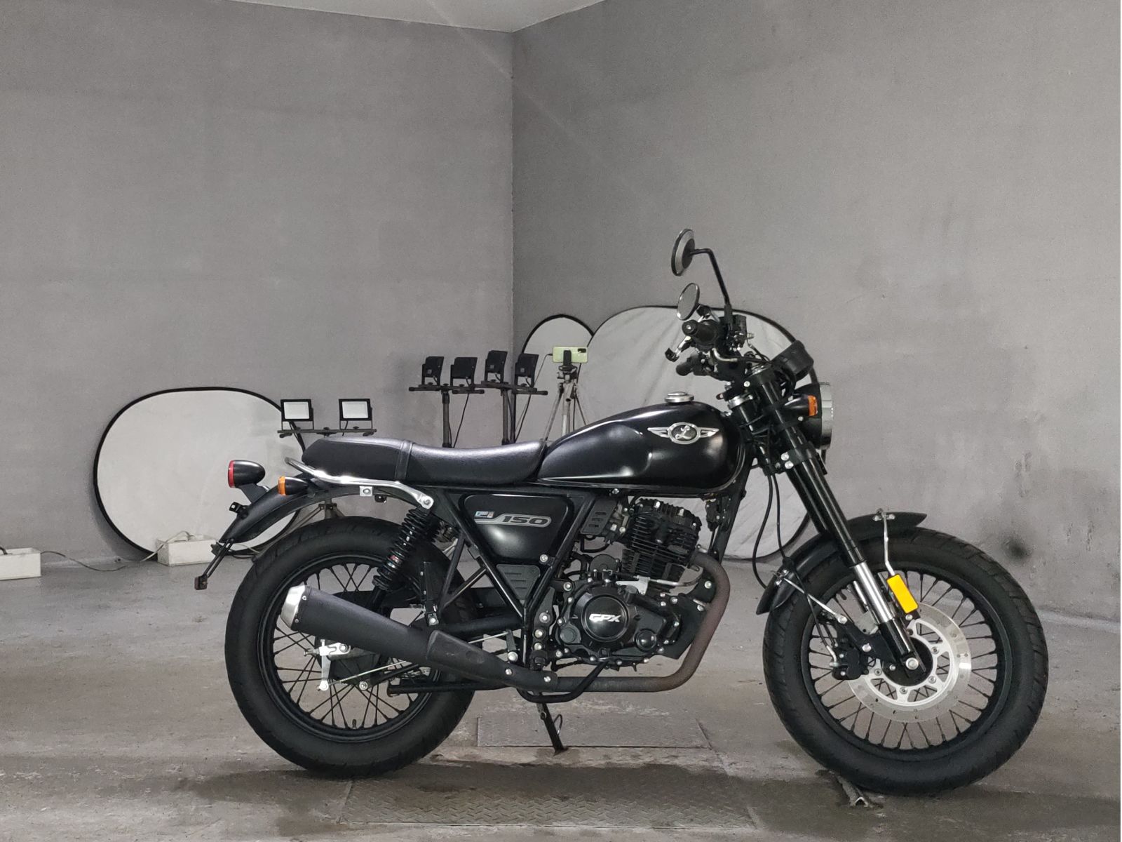 Kawasaki GPX LEGEND 150