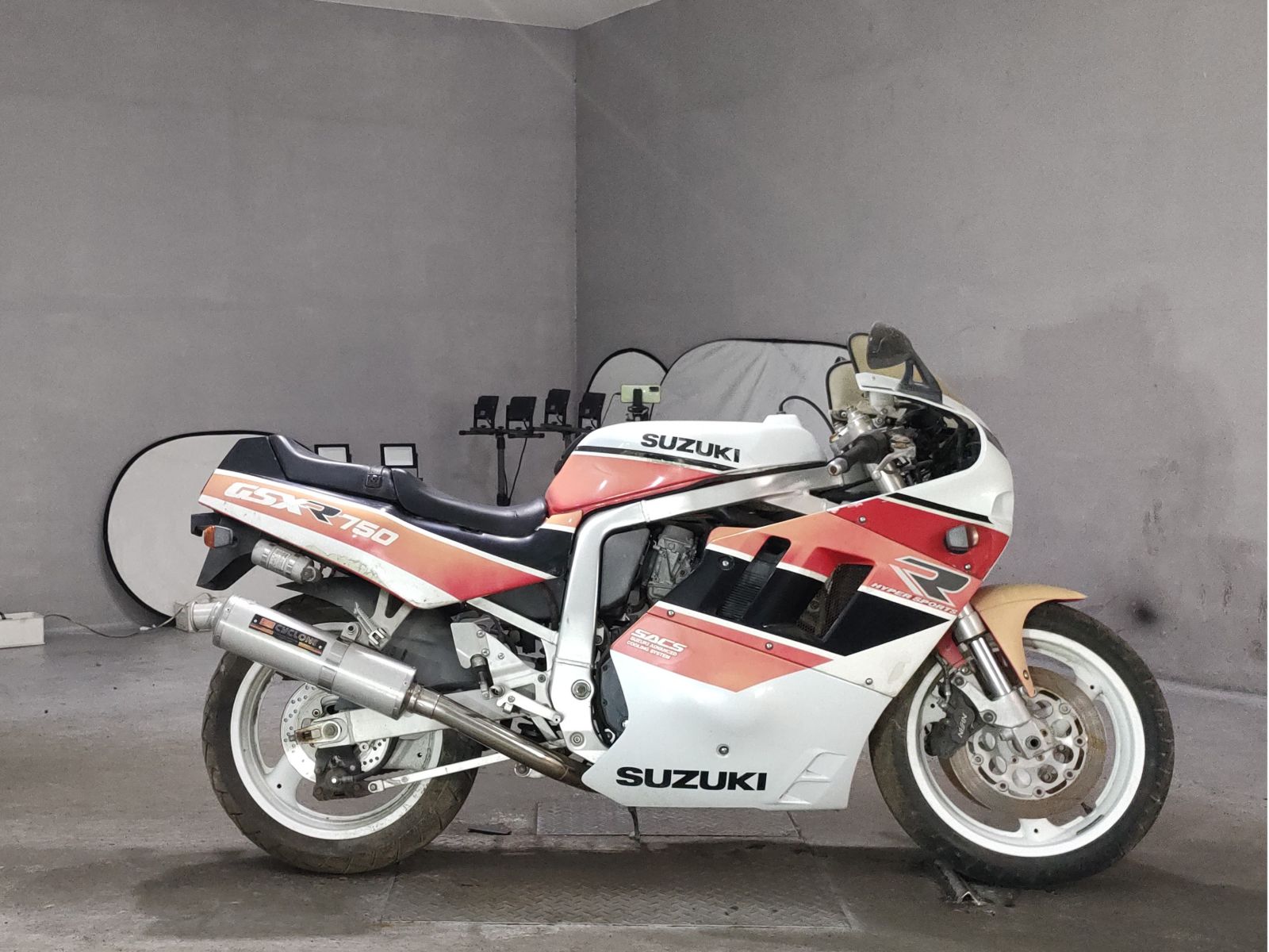 Suzuki GSX-R750
