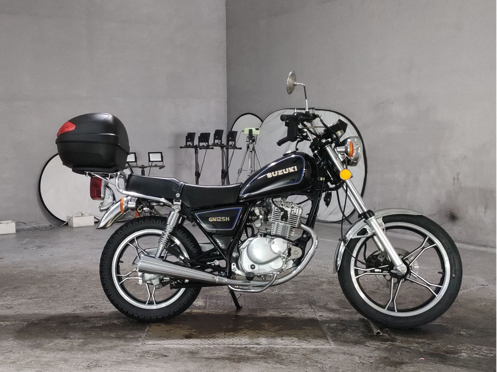Suzuki GN125H