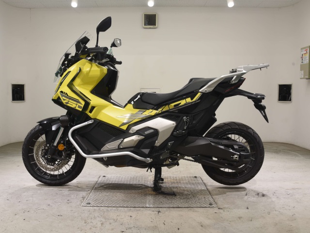 Honda X-ADV750-2