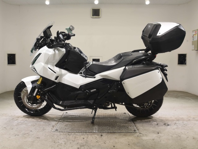 Honda X-ADV750-2