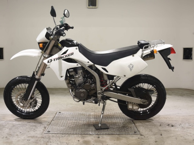 Kawasaki D-TRACKER