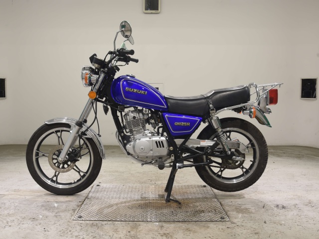 Suzuki GN125H