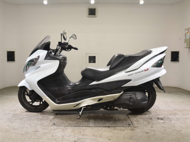 Suzuki SKYWAVE 250M