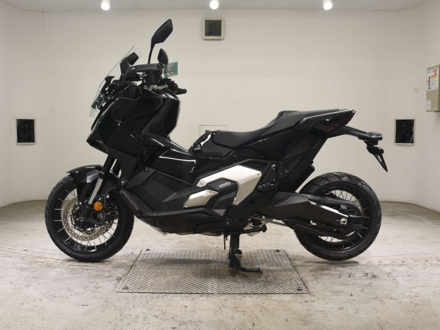 Honda X-ADV750-2