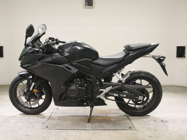 Honda CBR400R-3