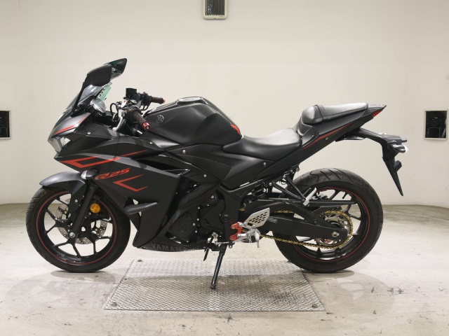 Yamaha YZF-R25