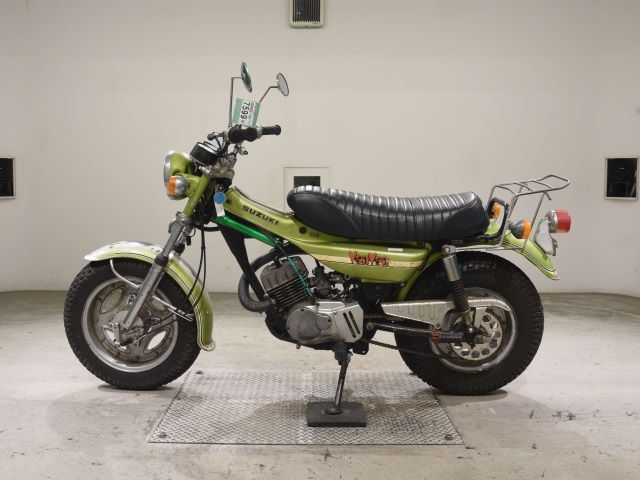 Suzuki RV125