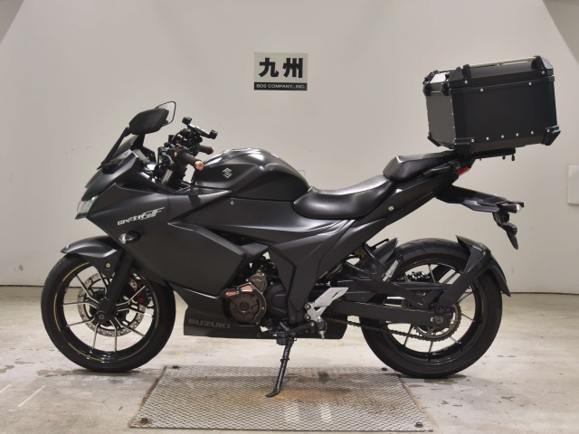 Suzuki GIXXER-250SF