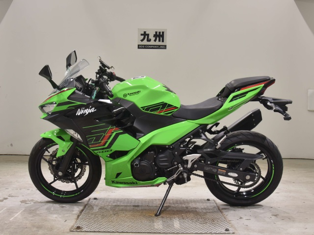 Kawasaki NINJA400-2
