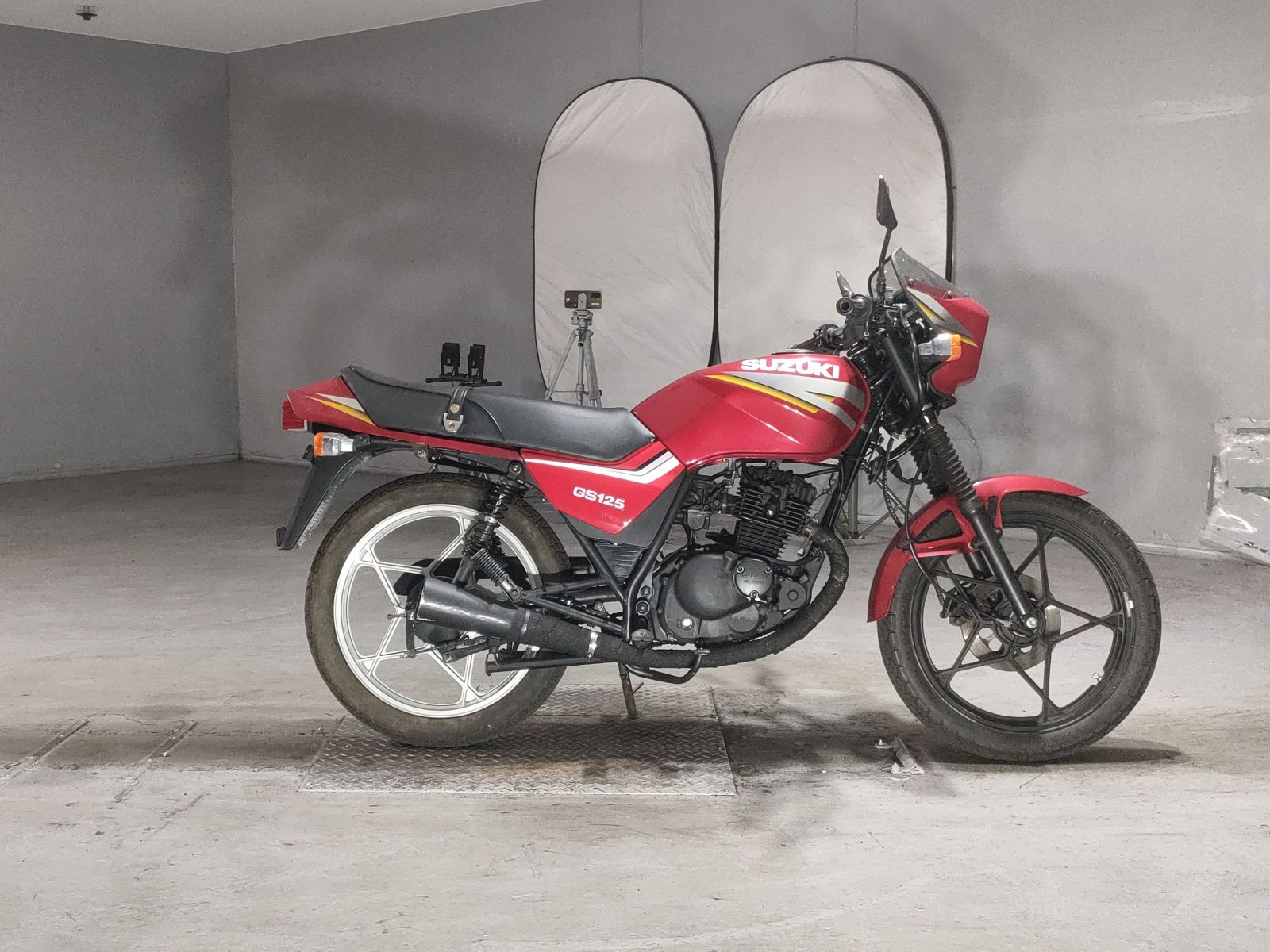 Suzuki GS125