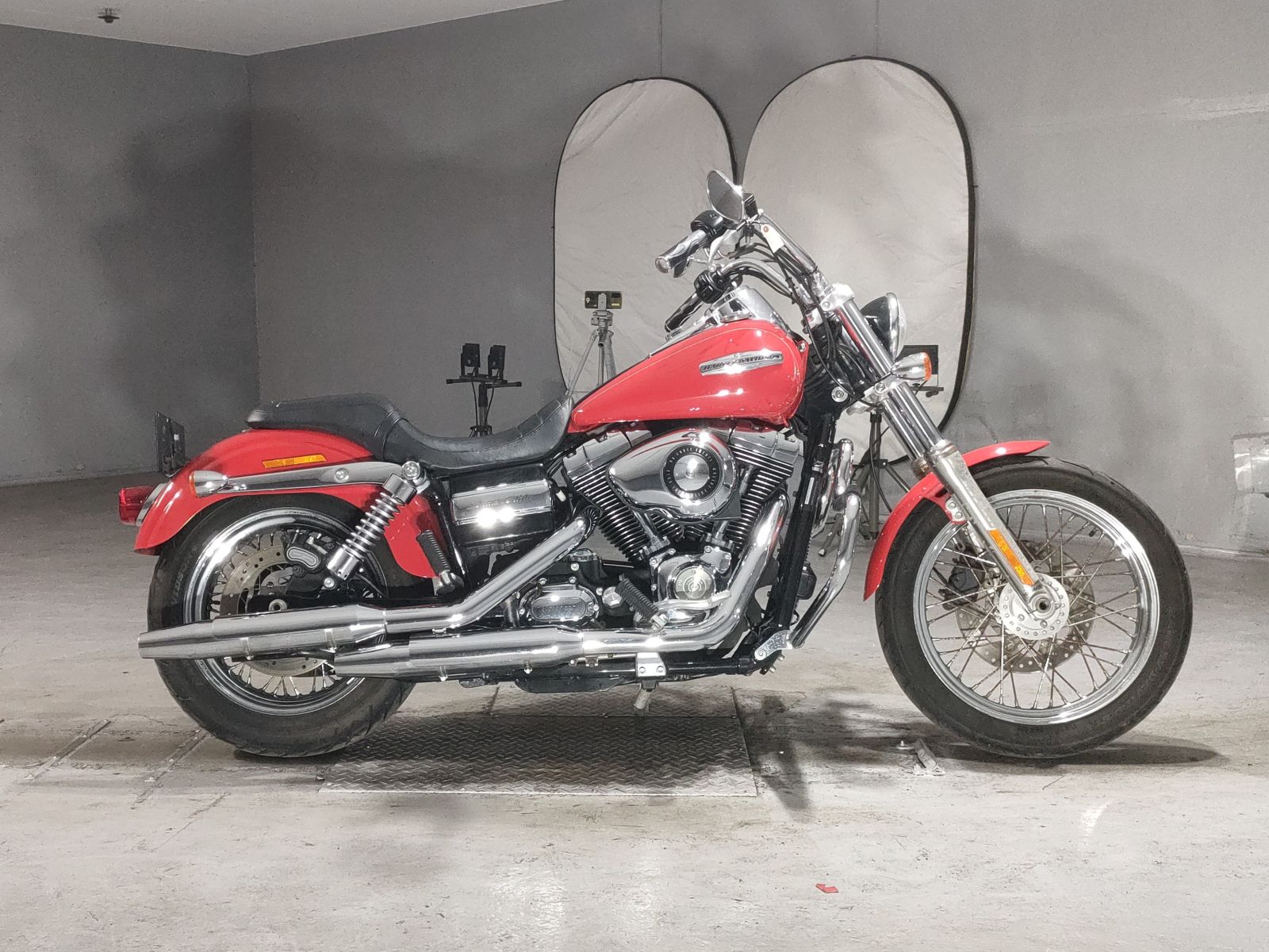 Harley-Davidson Dyna Super Glide Custom FXDC1580