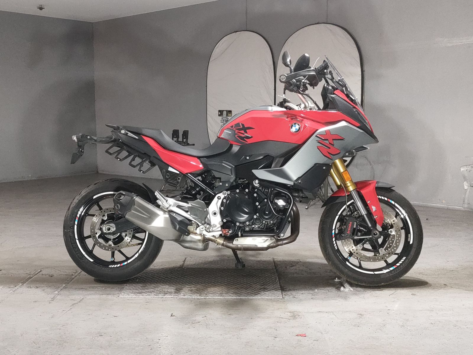 BMW F900XR