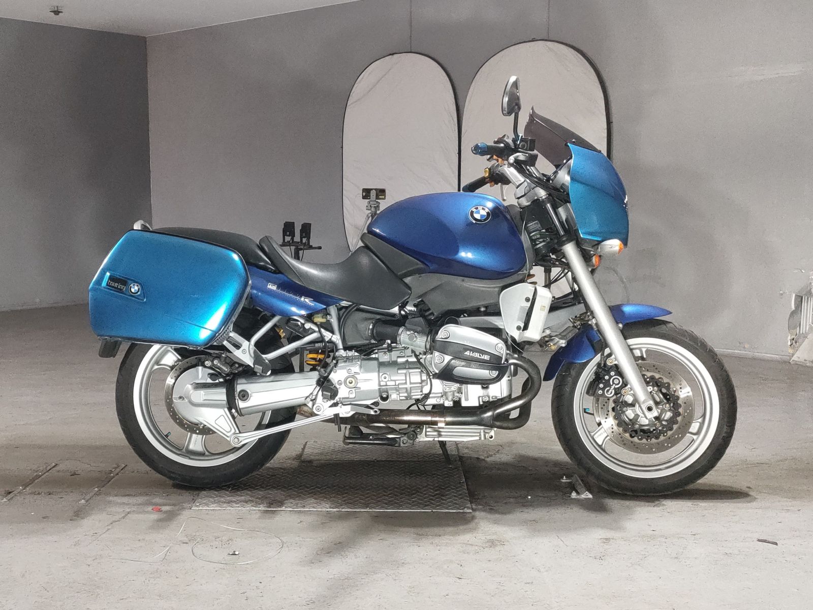 BMW R1100R
