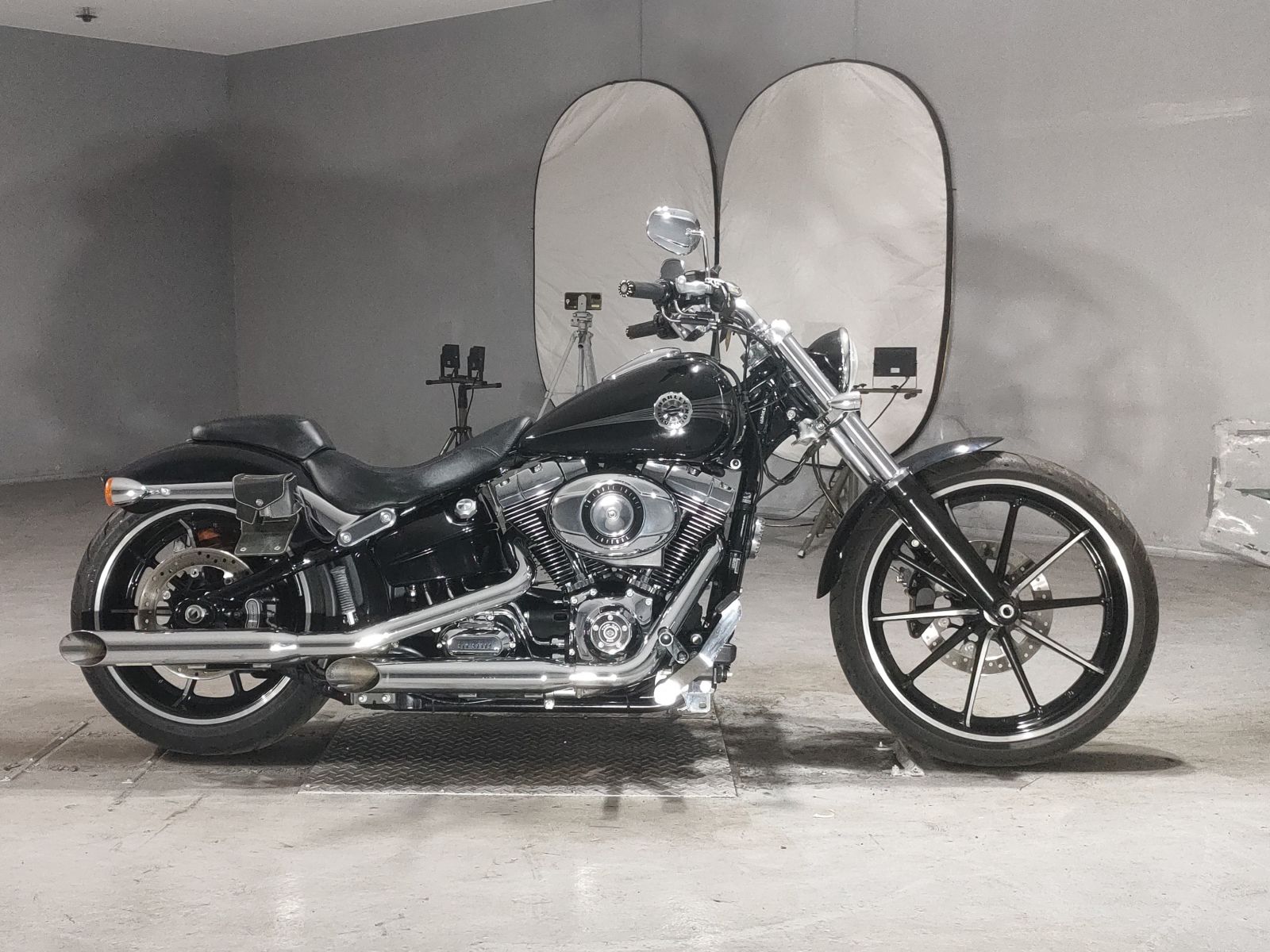Harley-Davidson Breakout FXSB