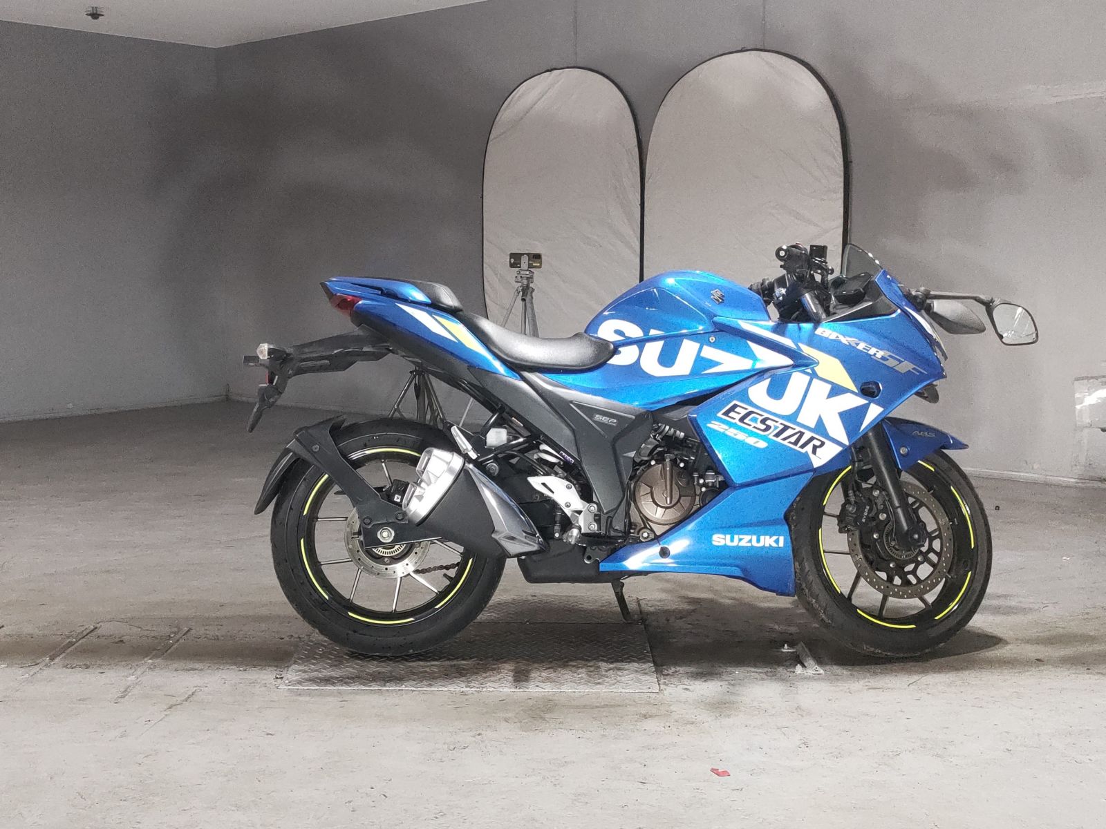 Suzuki GIXXER-SF250