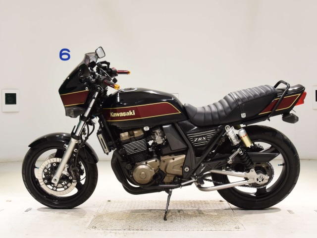 Kawasaki ZRX400