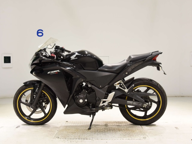 Honda CBR250R ABS