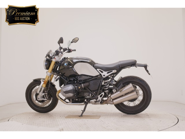BMW R NINE T