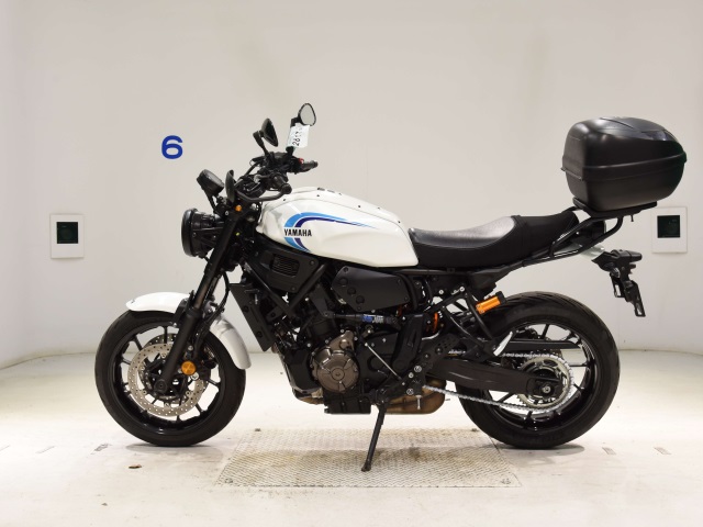 Yamaha XSR700-2