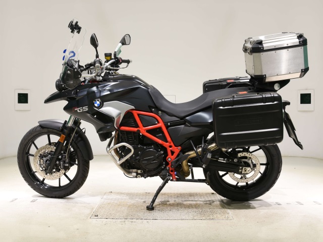 BMW F700GS