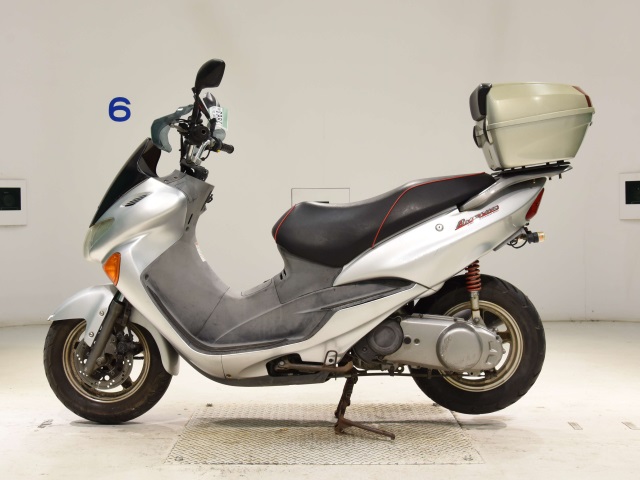 Suzuki AVENIS125