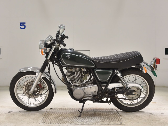 Yamaha SR400-3