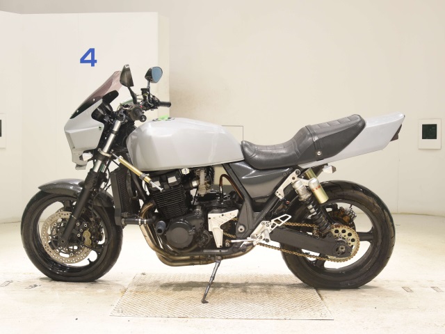 Kawasaki ZRX400