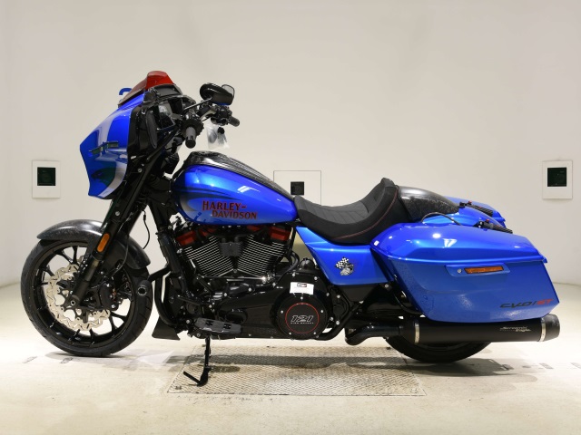 Harley-Davidson Street Glide ST FLHXSTSE1980