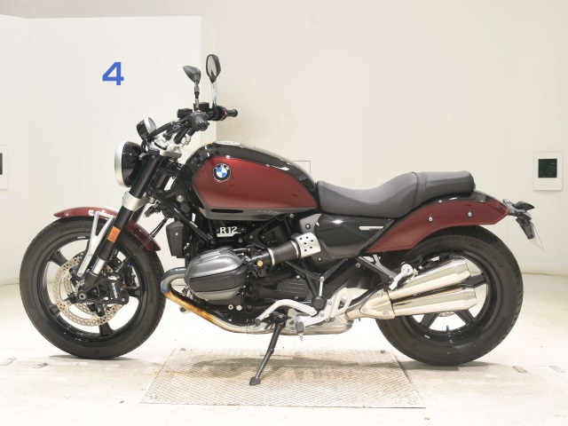BMW R12
