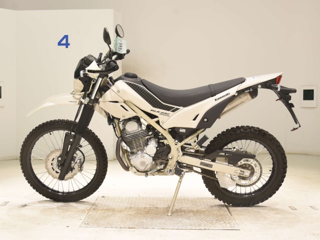 Kawasaki KLX230 SHERPA