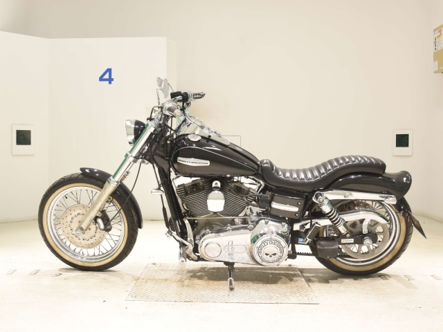 Harley-Davidson Dyna Super Glide Custom FXDC1580