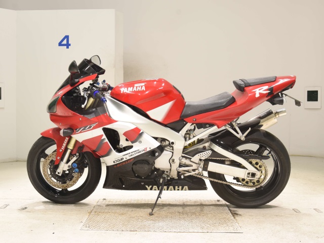 Yamaha YZF-R1