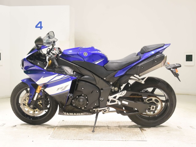 Yamaha YZF-R1